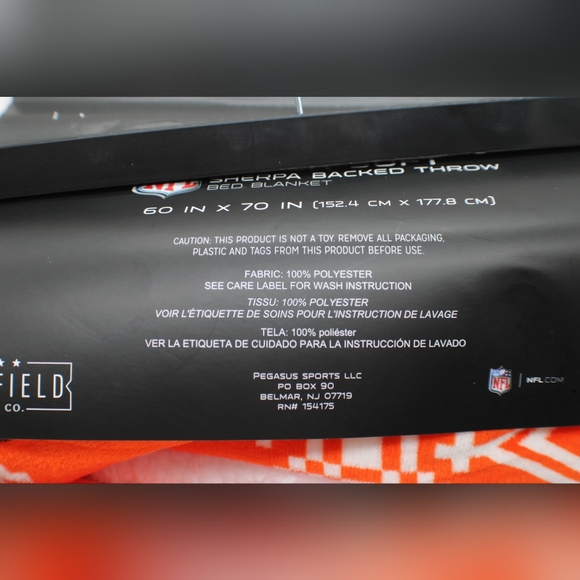 New NFL Cleavland Browns Helmet Reindeer Super Soft Sherpa Backed Bed Blanket - Picture 6 of 9